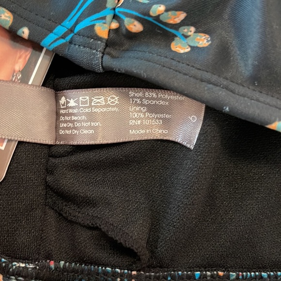 ** BOGO Daisy Fuentes Bandeau Bikini Top 6 - Picture 9 of 9